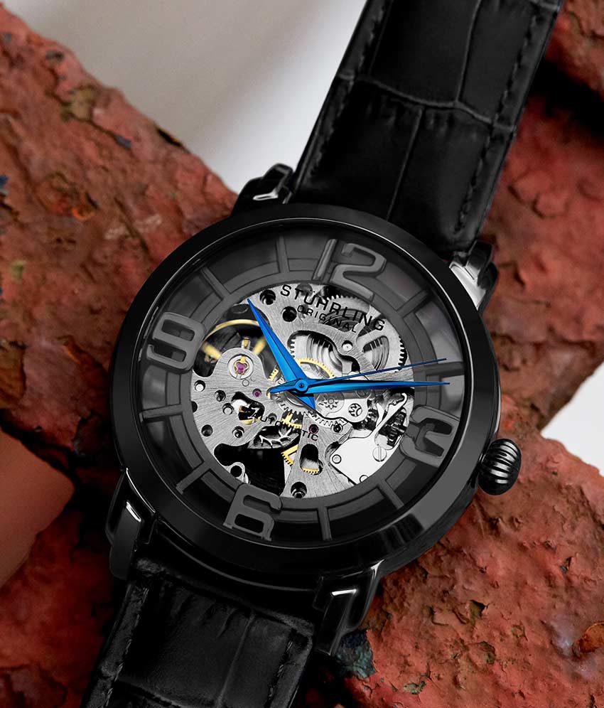Black Dial / Black Case / Black Leather Strap Black PVD Tang Buckle