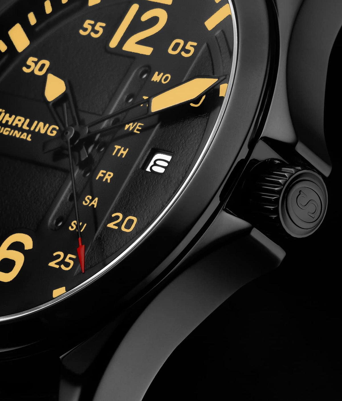 Black Dial / Black Case / Green Band