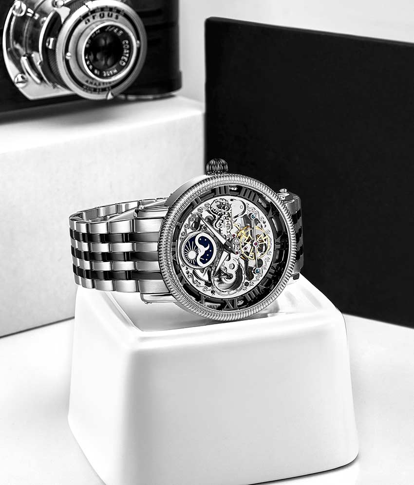 Black Dial / Silver Case / Black Band