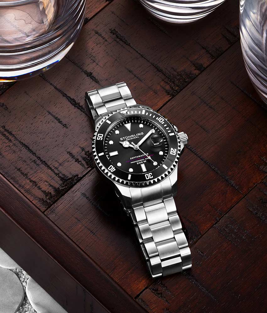 Black Dial / Silver Case / Silver Band