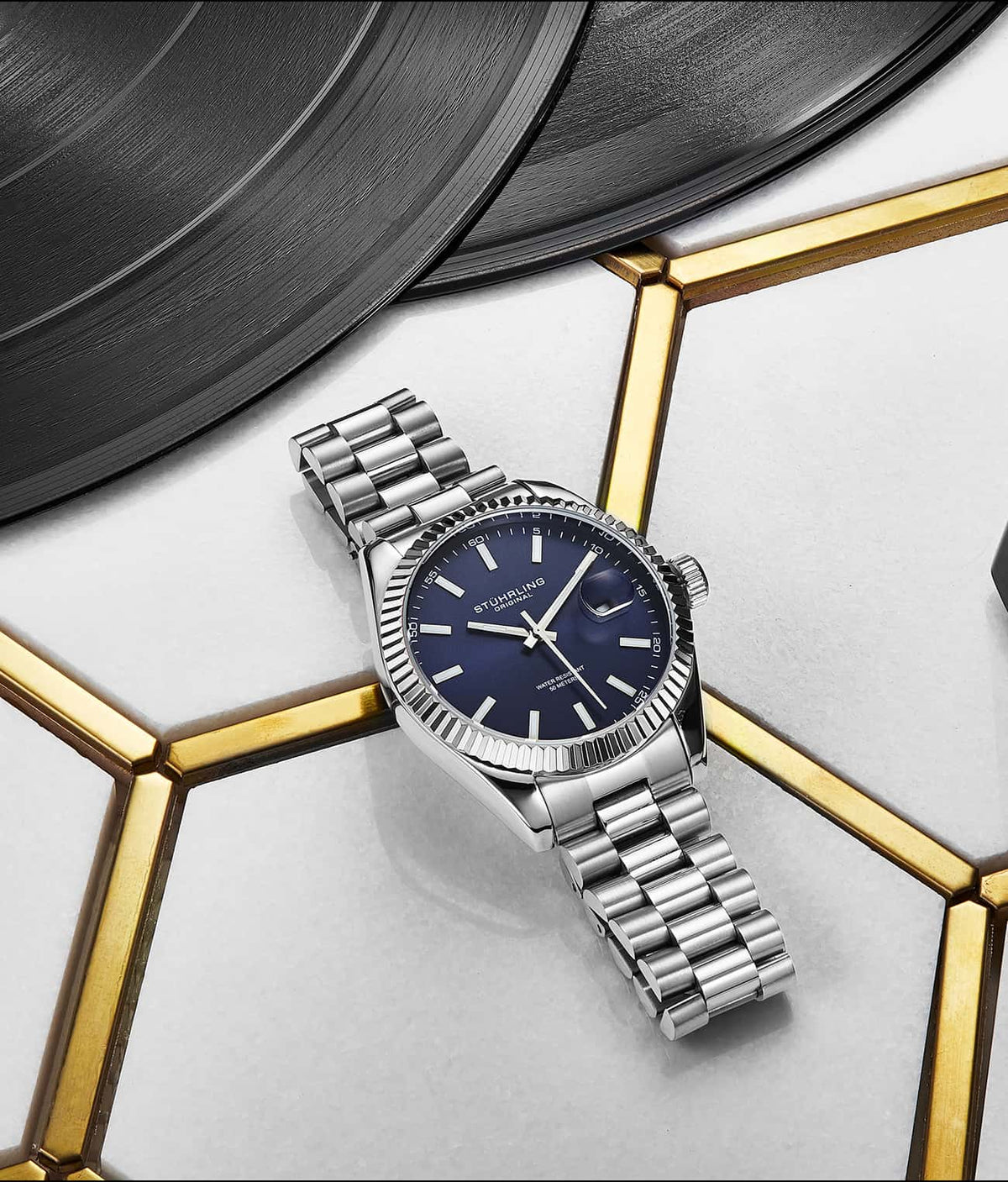 Lineage 3935 Quartz 42mm Classic