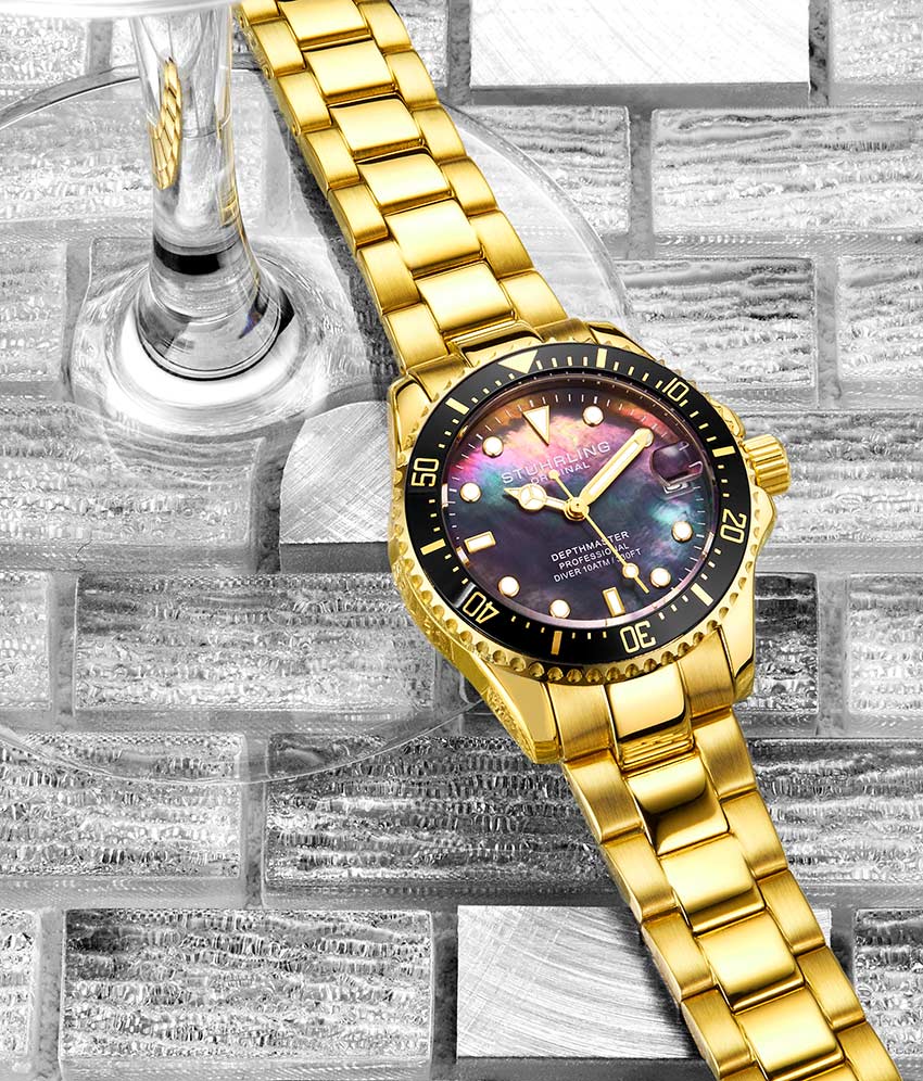 Black Dial / Gold Case / Gold Band