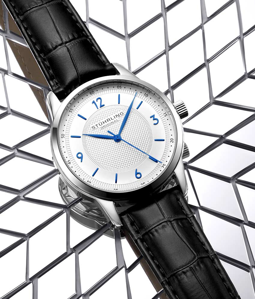 Silver Dial / Silver Case / Black Leather Strap Tang Buckle